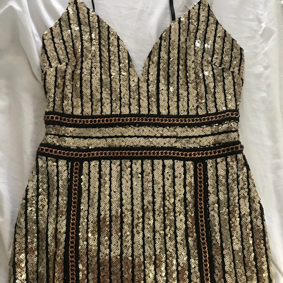 Fashion Nova dress❌Sold on M❌ - Picture 3 of 4